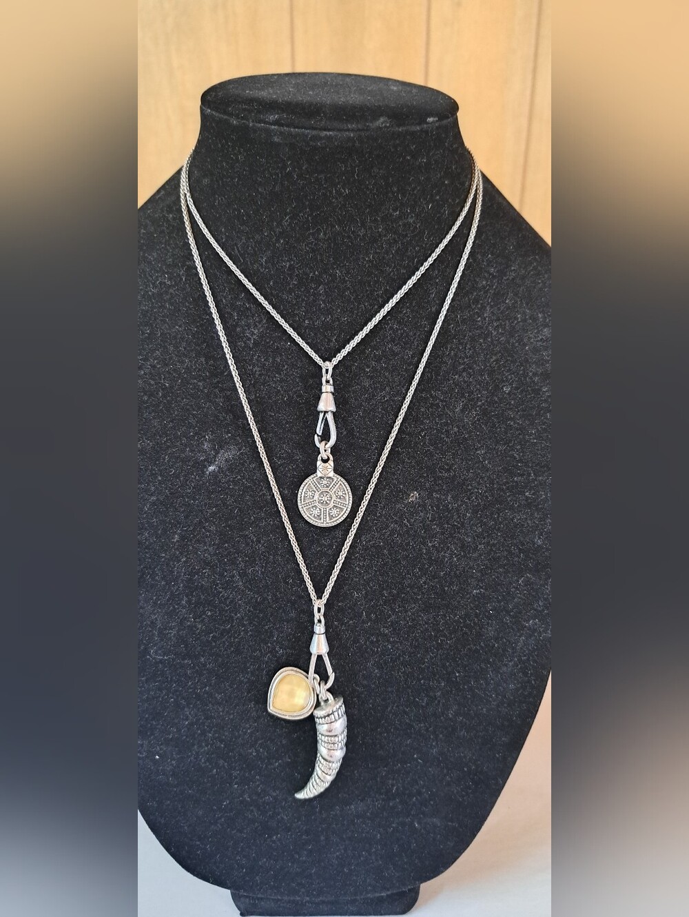 Lucky Brand Boho Mandala & Tooth Charm Necklace Gold & Silver Tone Retro
